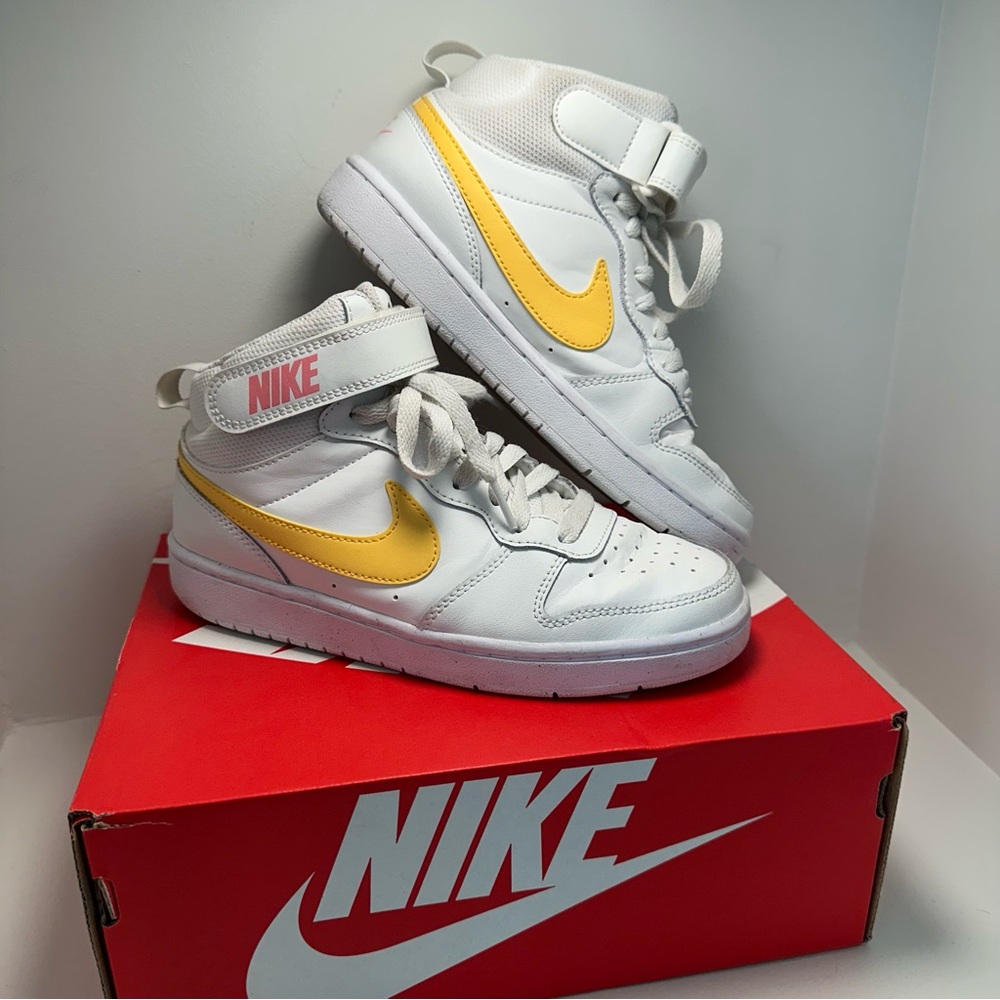 NIKE Kids' Court Borough Mid 2 High Top Sneaker Summit White Topaz Gold Size 4Y